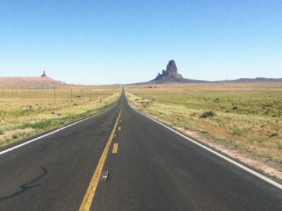 US163 e Monument Valley. Andare in Harley Davidson può essere un’esperienza mistica.