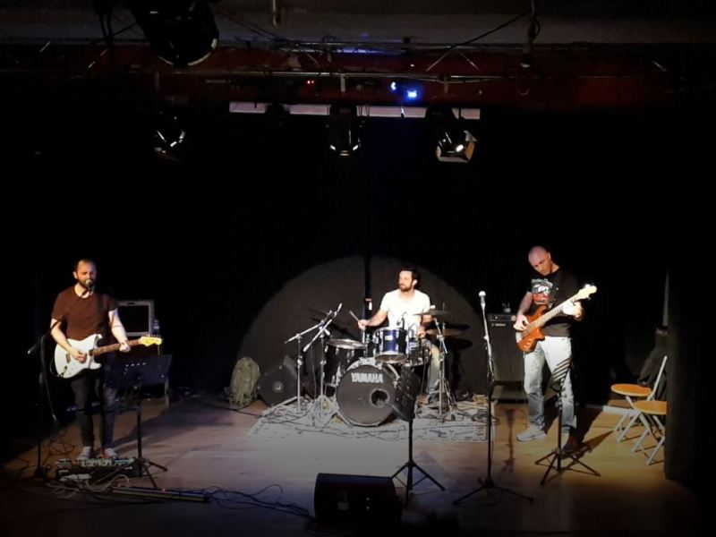 Wolfpack of two. La prima autobiografia ufficiale di una band che non è mai&nbsp;nata.